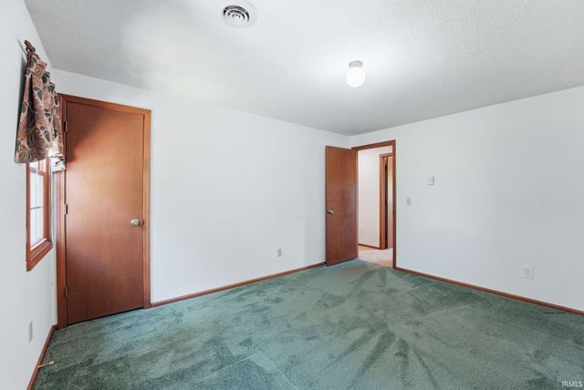 3890 N 650 E, Churubusco, IN 46723