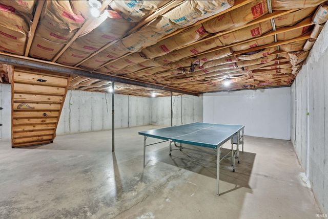 3890 N 650 E, Churubusco, IN 46723