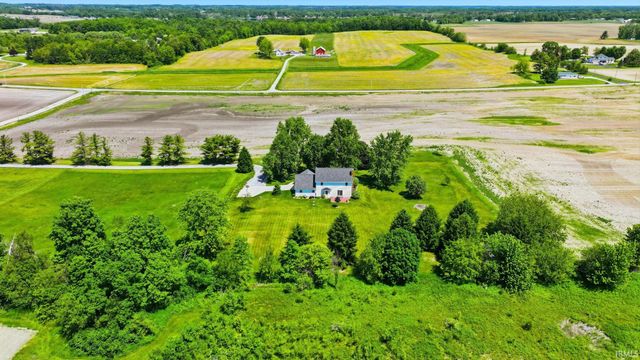 3890 N 650 E, Churubusco, IN 46723