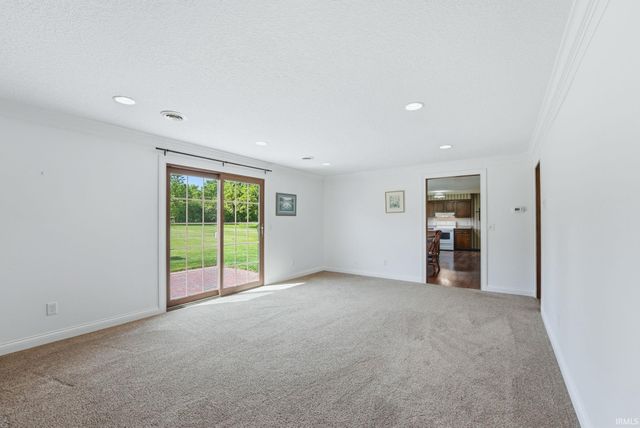 3890 N 650 E, Churubusco, IN 46723