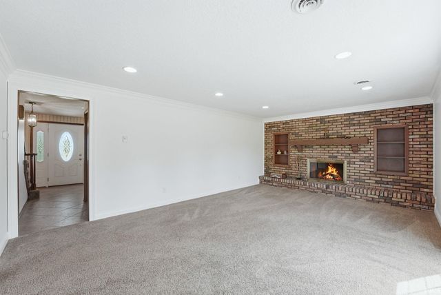 3890 N 650 E, Churubusco, IN 46723