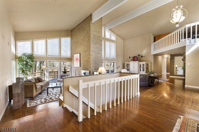 4 Timber Ridge Dr, Warren Twp., NJ 07059