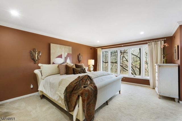 4 Timber Ridge Dr, Warren Twp., NJ 07059