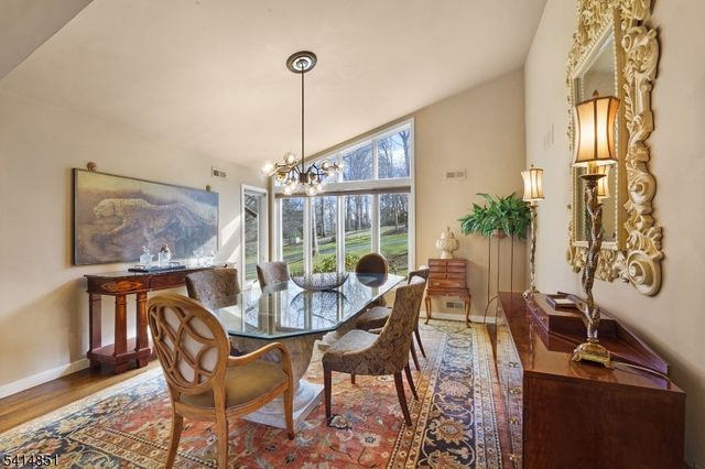 4 Timber Ridge Dr, Warren Twp., NJ 07059