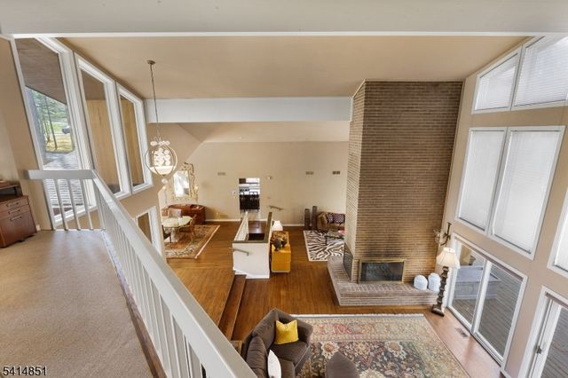 4 Timber Ridge Dr, Warren Twp., NJ 07059