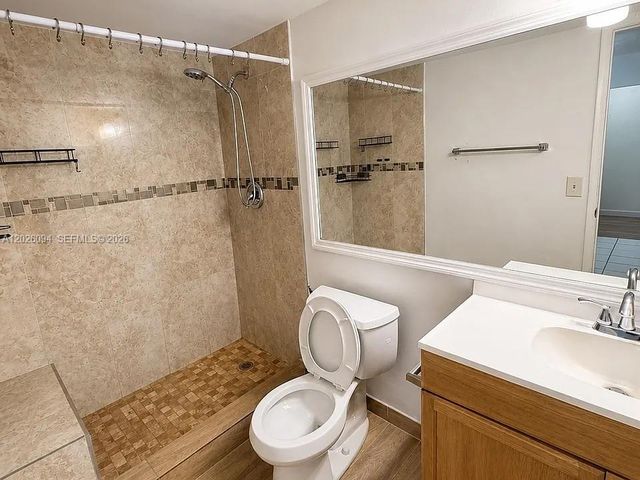 10282 NW 9th St Cir 206, Miami, FL 33172