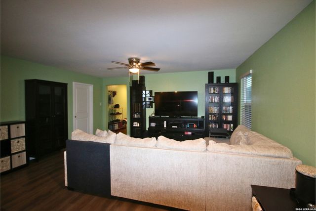 13615 Whisper Xing, San Antonio, TX 78252