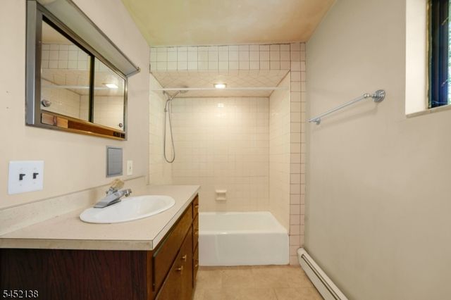 30 Bloomfield Ave, Montville Twp., NJ 07058