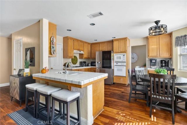 9711 Touchstone, Bakersfield, CA 93311