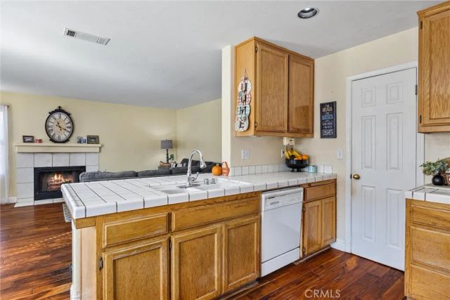 9711 Touchstone, Bakersfield, CA 93311