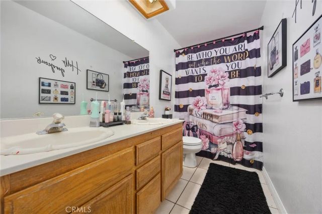 9711 Touchstone, Bakersfield, CA 93311