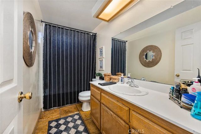 9711 Touchstone, Bakersfield, CA 93311