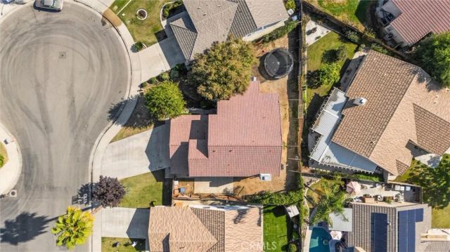 9711 Touchstone, Bakersfield, CA 93311