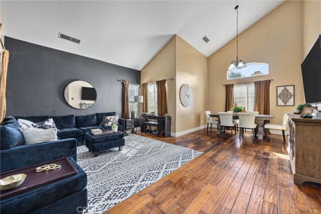 9711 Touchstone, Bakersfield, CA 93311