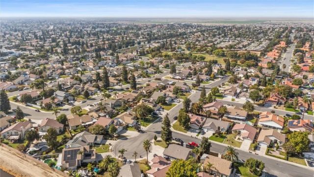 9711 Touchstone, Bakersfield, CA 93311