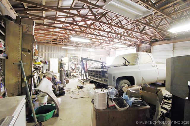 404517 E 1080 Road, Henryetta, OK 74437