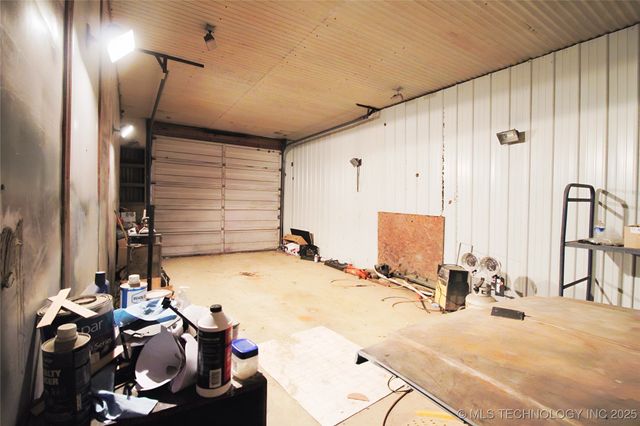 404517 E 1080 Road, Henryetta, OK 74437