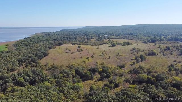 404517 E 1080 Road, Henryetta, OK 74437