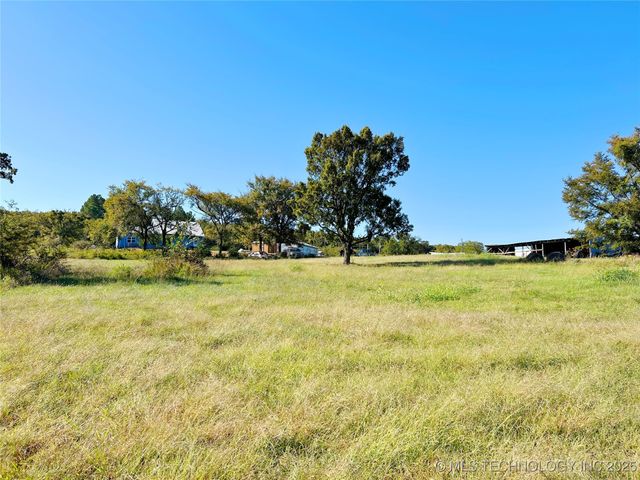 404517 E 1080 Road, Henryetta, OK 74437