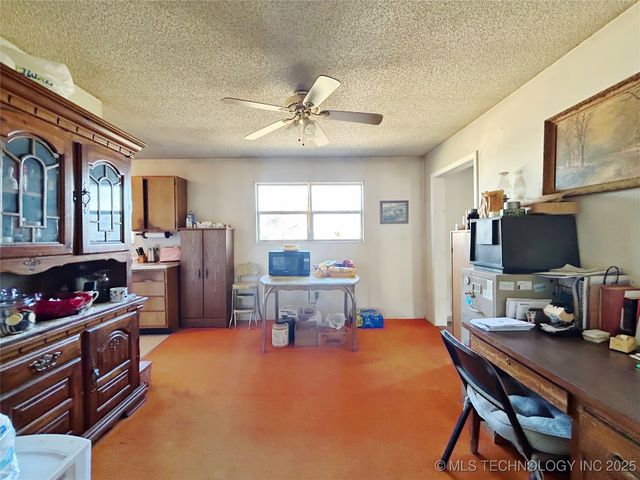 404517 E 1080 Road, Henryetta, OK 74437