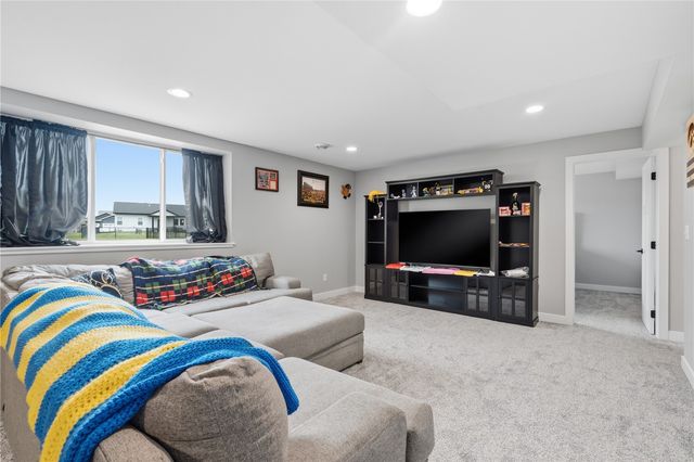 1278 Echo Ridge Ln, Marion, IA 52302