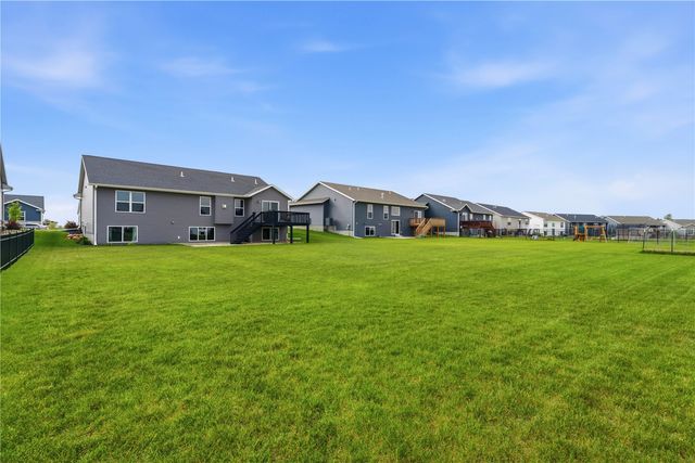1278 Echo Ridge Ln, Marion, IA 52302