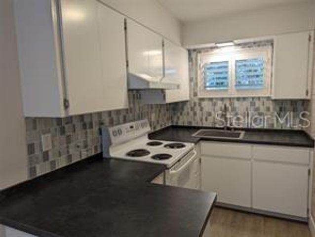 2155 WOOD STREET A7, Sarasota, FL 34237