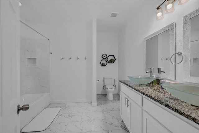 1408 Doty Street, Gainesville, TX 76240