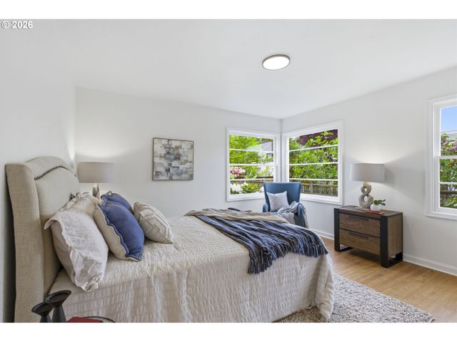 4944 Ne 37TH Ave, Portland, OR 97211