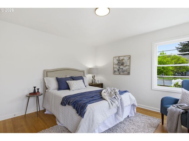 4944 Ne 37TH Ave, Portland, OR 97211