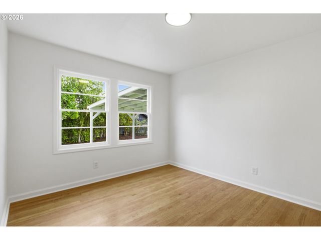 4944 Ne 37TH Ave, Portland, OR 97211
