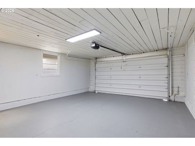 4944 Ne 37TH Ave, Portland, OR 97211