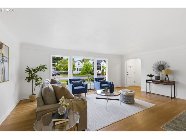 4944 Ne 37TH Ave, Portland, OR 97211