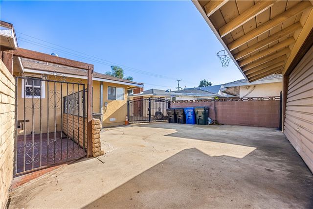1059 W Grand Avenue, Pomona, CA 91766