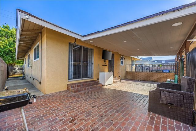 1059 W Grand Avenue, Pomona, CA 91766