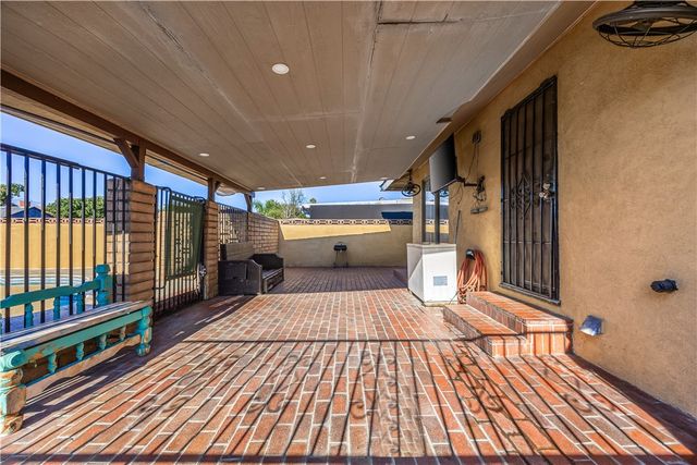 1059 W Grand Avenue, Pomona, CA 91766