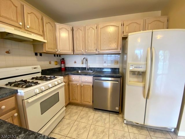 76 Union St Unit A10, Newark City, NJ 07105