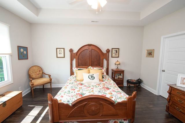2709 Remington Trce, Clarksville, TN 37043