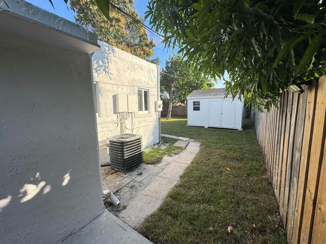 508 Palmetto Street 1, West Palm Beach, FL 33405