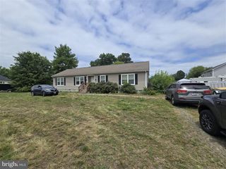 55 LATANE DR, Colonial Beach, VA 22443