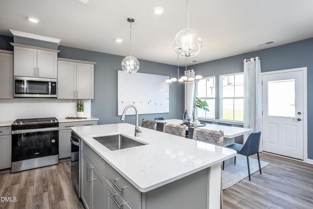 281 Ravenscraig Park Place, Raleigh, NC 27603