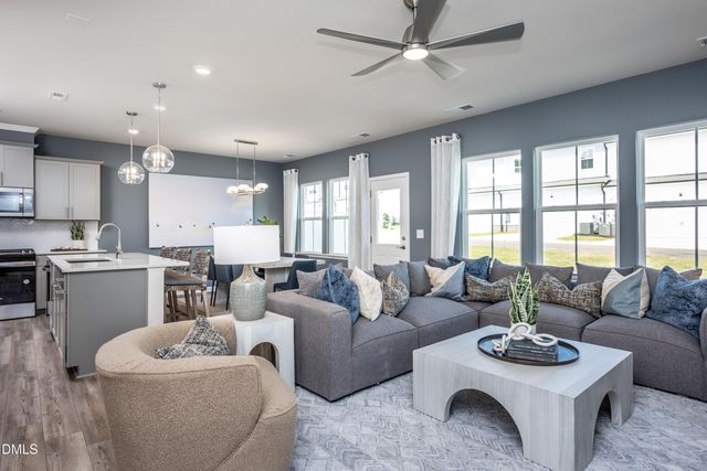 281 Ravenscraig Park Place, Raleigh, NC 27603