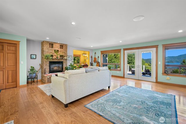 910 Iowa Heights Road, Sedro Woolley, WA 98284