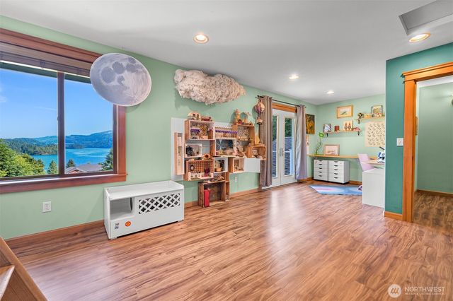 910 Iowa Heights Road, Sedro Woolley, WA 98284