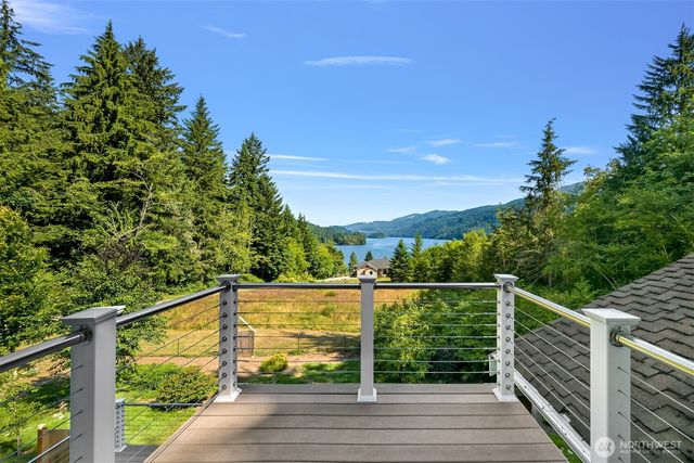 910 Iowa Heights Road, Sedro Woolley, WA 98284