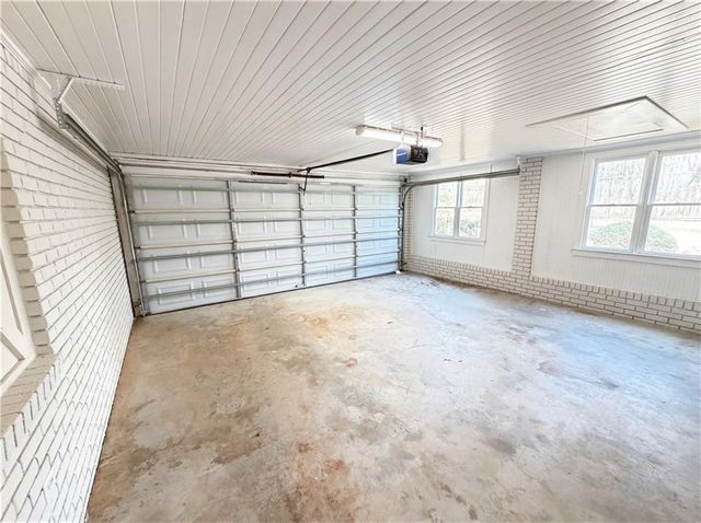 174 Lovelace Lane, Ball Ground, GA 30107