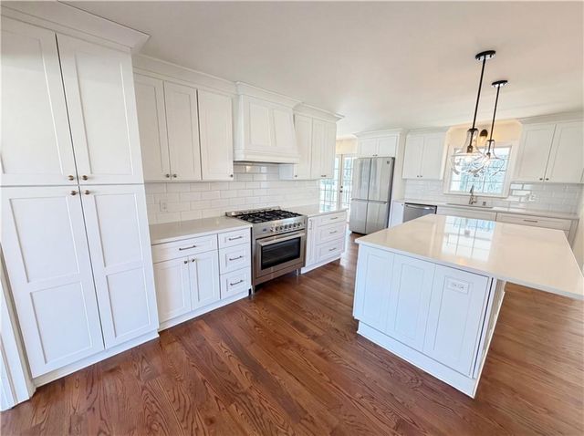 174 Lovelace Lane, Ball Ground, GA 30107