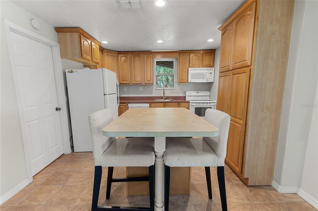 30 E 8TH STREET, Frostproof, FL 33843