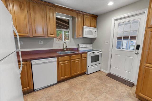 30 E 8TH STREET, Frostproof, FL 33843