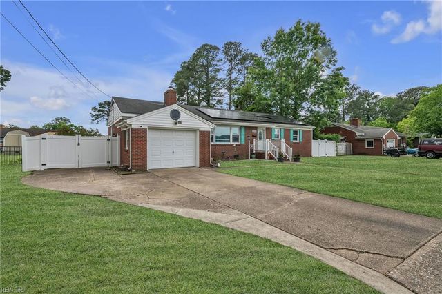 409 Shoreline DR, Hampton, VA 23669